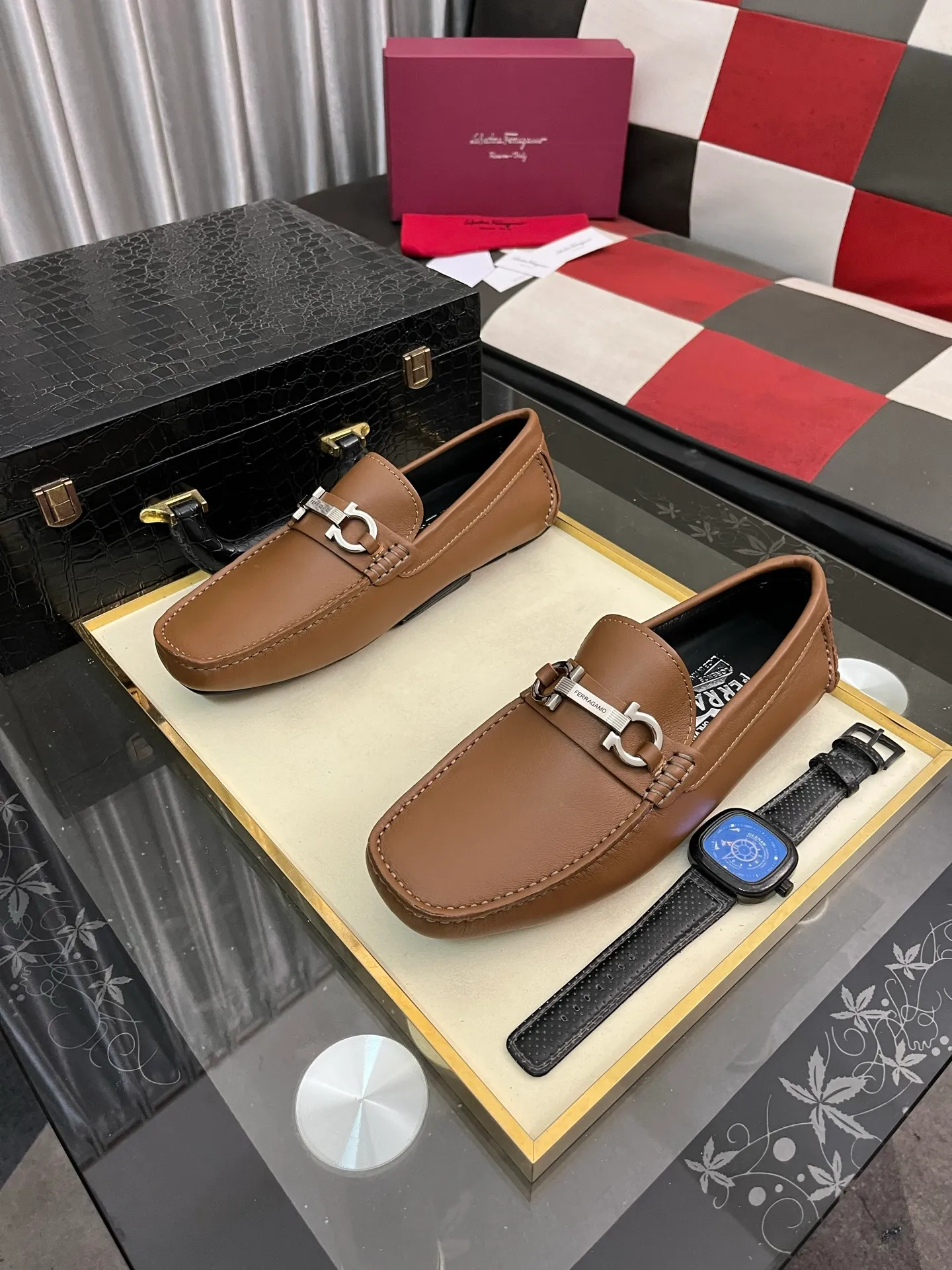 Men's shoes 💰560⌚️⌚️ Ferragamo [Ferragamo] new high-end quality framed shoes. The style is luxurious and elegant, with equal emphasis on practicality and style. We pay special attention to quality and details. The shoe last leather, workmanship and comfort are not inferior! Material: Imported first-layer soft cowhide leather upper ➕Genuine leather lining, code number: 38-446️⃣colors available